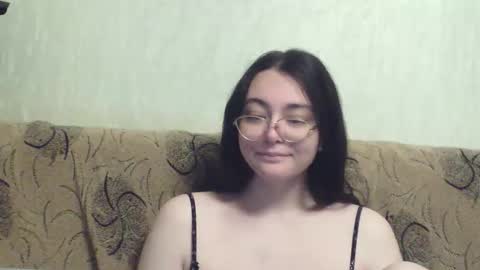 Snapshot of missis_mona chatting on 09-27-25, 11:32 missis mona online show from 09-27-25, 11:32