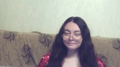 Snapshot of missis_mona chatting on 10-17-25, 08:33 missis mona online show from 10-17-25, 08:33