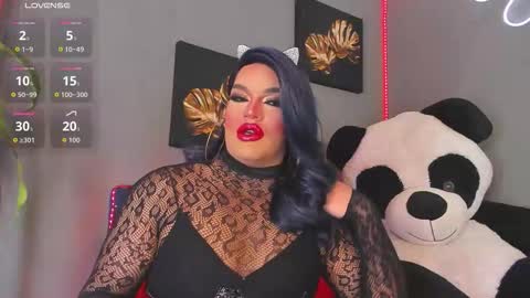 kassandra lazcano online show from 11-28-25, 01:08