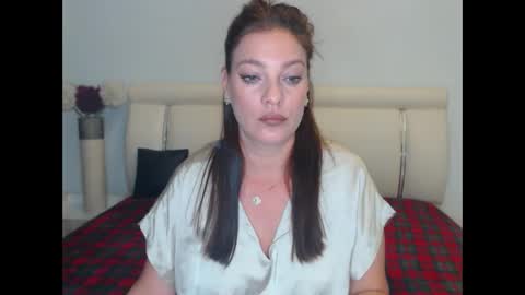 Khloe online show from 09-28-25, 05:51