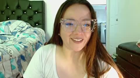 eva   online show from 02-28-25, 02:53