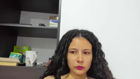 Rose online show from 10-11-25, 09:35