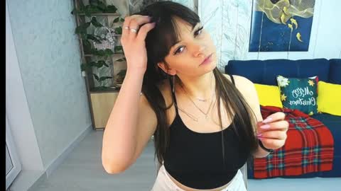 MissLaura online show from 01-25-25, 06:55