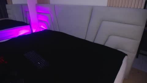 Miss Loise online show from 10-27-25, 03:43