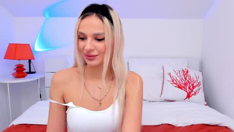 Snapshot of misslou_ chatting on 01-26-25, 06:07 Lou online show from 01-26-25, 06:07