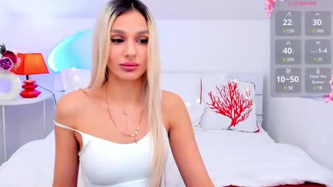 Snapshot of misslou_ chatting on 02-13-25, 12:43 Lou online show from 02-13-25, 12:43