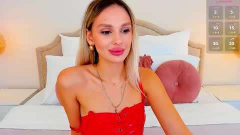 Snapshot of misslou_ chatting on 11-04-25, 06:12 Lou online show from 11-04-25, 06:12