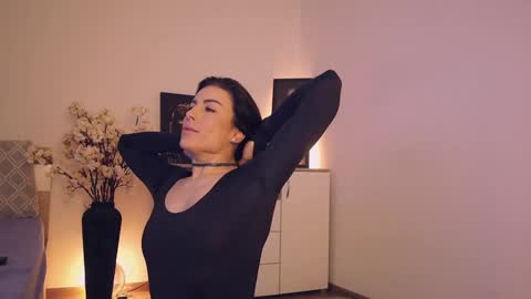 Lullu online show from 01-24-25, 04:59