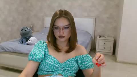 OneGoddess online show from 01-17-25, 09:28