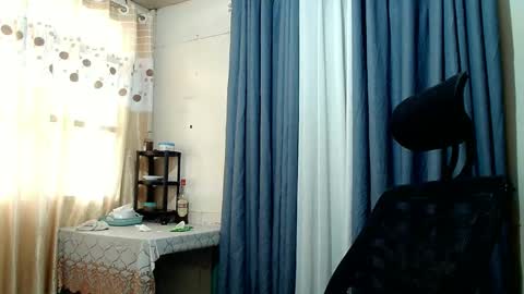 Snapshot of missmayeth chatting on 12-16-24, 12:15 mayeth online show from 12-16-24, 12:15