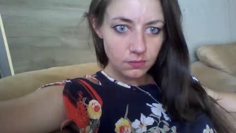Snapshot of missmeandre chatting on 01-28-25, 09:30 4bdn couple online show from 01-28-25, 09:30