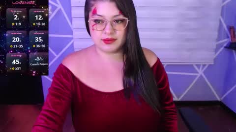 Miia online show from 10-31-25, 04:19