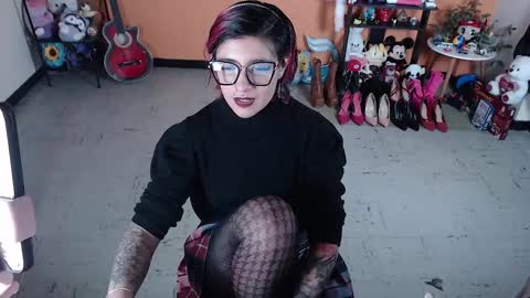 Miss Mia online show from 12-18-24, 03:00