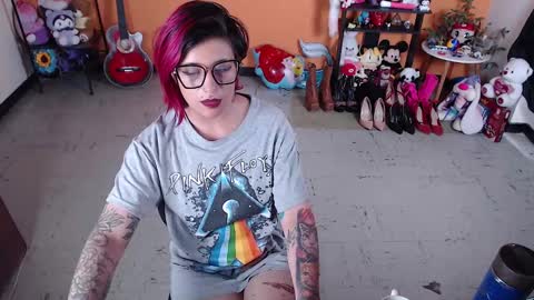 Miss Mia online show from 12-21-24, 04:14