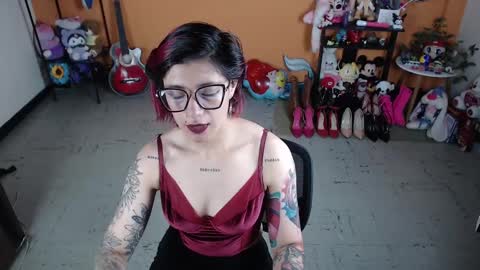 Miss Mia online show from 12-29-24, 01:17