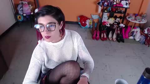Miss Mia online show from 01-04-25, 04:43