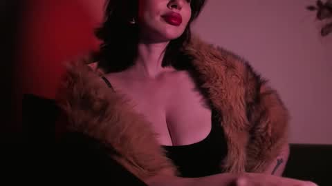   online show from 11-10-25, 08:08