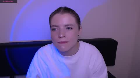 Snapshot of missoliviaa_ chatting on 11-01-25, 08:27 Olivia online show from 11-01-25, 08:27