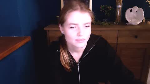 Snapshot of missoliviaa_ chatting on 11-06-25, 03:24 Olivia online show from 11-06-25, 03:24