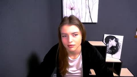 Snapshot of missoliviaa_ chatting on 11-08-25, 08:03 Olivia online show from 11-08-25, 08:03