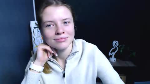 Snapshot of missoliviaa_ chatting on 11-20-25, 02:06 Olivia online show from 11-20-25, 02:06