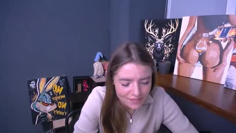 Snapshot of missoliviaa_ chatting on 11-23-25, 04:40 Olivia online show from 11-23-25, 04:40