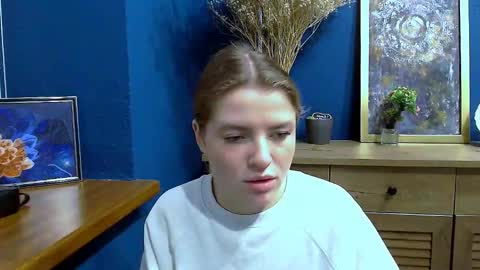 Snapshot of missoliviaa_ chatting on 12-05-25, 11:08 Olivia online show from 12-05-25, 11:08