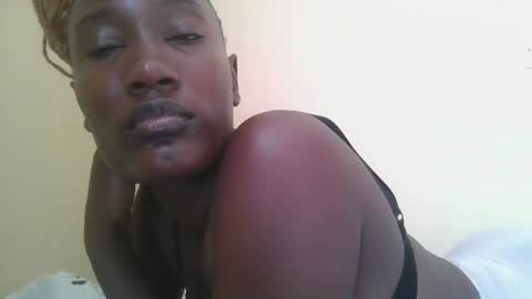 Snapshot of missprettygal chatting on 03-06-25, 06:08 pretty gal online show from 03-06-25, 06:08