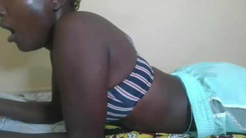 Snapshot of missprettygal chatting on 03-07-25, 12:48 pretty gal online show from 03-07-25, 12:48