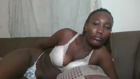 Snapshot of missprettygal chatting on 09-12-25, 10:59 pretty gal online show from 09-12-25, 10:59