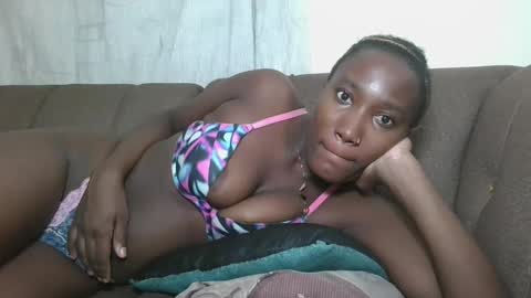 Snapshot of missprettygal chatting on 10-02-25, 09:00 pretty gal online show from 10-02-25, 09:00