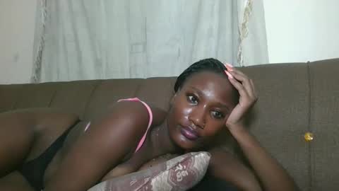 Snapshot of missprettygal chatting on 10-14-25, 02:45 pretty gal online show from 10-14-25, 02:45