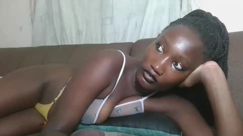 pretty gal online show from 10-26-25, 11:16