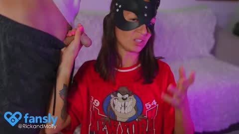 Molly and Rick online show from 11-28-25, 03:20