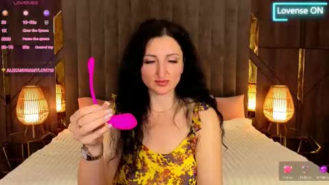 missrossi online show from 11-20-25, 09:14