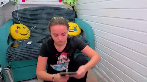 . online show from 11-21-25, 06:56