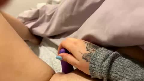 MissMyms online show from 11-18-25, 08:57