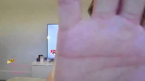 Snapshot of misssophie2004 chatting on 09-15-25, 06:35 online show from 09-15-25, 06:35
