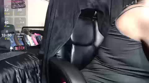 Snapshot of misstajaa chatting on 10-16-25, 01:34 MissTajaa online show from 10-16-25, 01:34