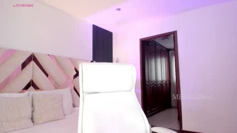 Fernanda Davila online show from 10-17-25, 12:52