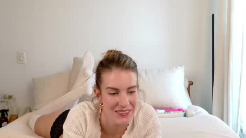 MissThea online show from 01-03-25, 07:50