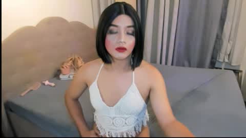 K Y R I E  online show from 10-13-25, 10:48