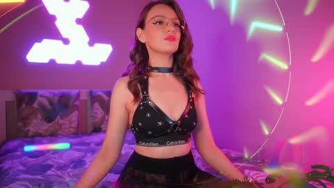 Miss Waltrude online show from 02-07-25, 09:58
