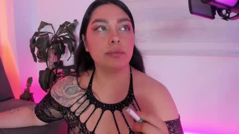 Pau OFmissweetpeach online show from 09-11-25, 02:22