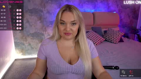Snapshot of missyymartinezz chatting on 12-04-24, 08:34 Amely online show from 12-04-24, 08:34