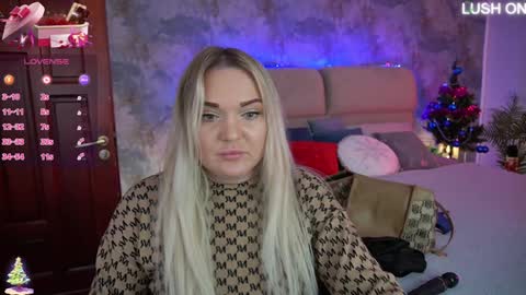 Snapshot of missyymartinezz chatting on 12-28-24, 07:44 Amely online show from 12-28-24, 07:44