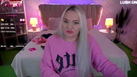 Snapshot of missyymarty chatting on 11-24-25, 08:03 missyymarty online show from 11-24-25, 08:03