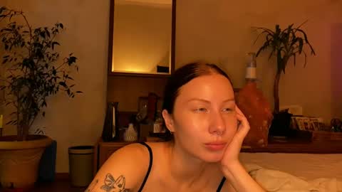 Zlata online show from 09-16-25, 02:18