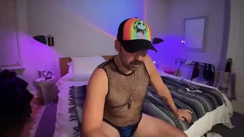 Snapshot of mistermikey24 chatting on 01-08-25, 04:34 Mikey Jerkoff online show from 01-08-25, 04:34