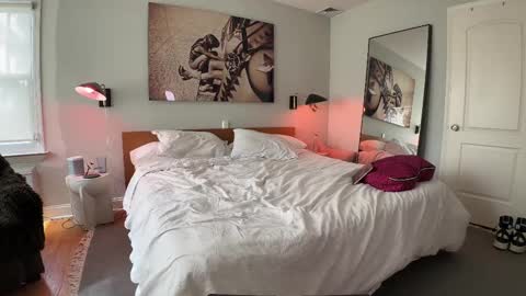 Snapshot of mistermikey24 chatting on 02-19-25, 06:00 Mikey Jerkoff online show from 02-19-25, 06:00